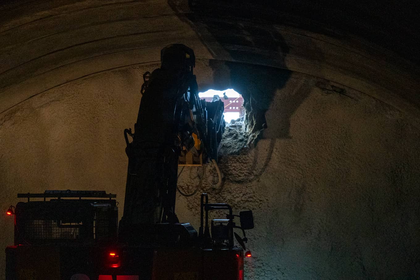 DSC01346 尻手黒川線トンネル 貫通式