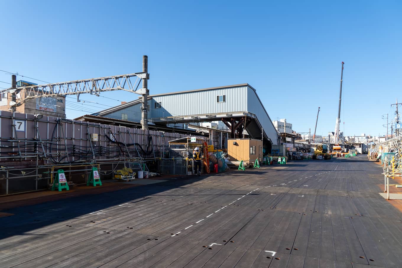 DSC01223 西武新宿線 中井駅～野方駅間 連続立体交差事業（2025年12月・新井薬師前駅）