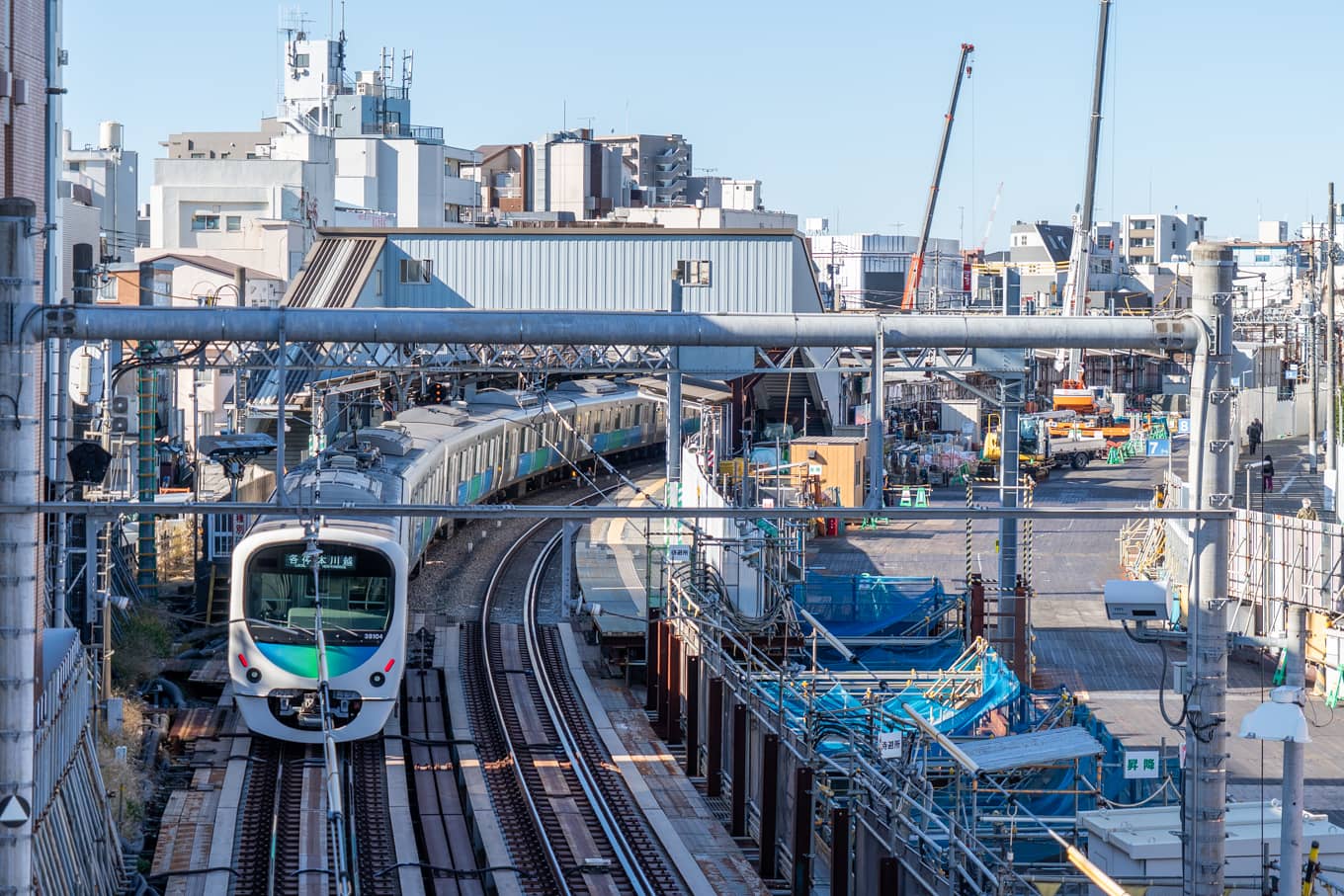 DSC01276 西武新宿線 中井駅～野方駅間 連続立体交差事業（2025年12月・新井薬師前駅）
