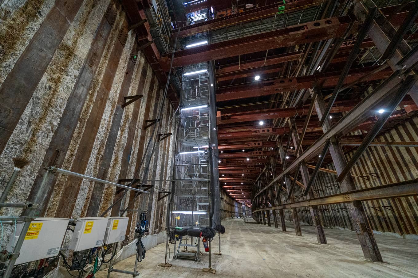 DSC02168 西武新宿線 中井駅～野方駅間 連続立体交差事業（2025年12月・新井薬師前駅）